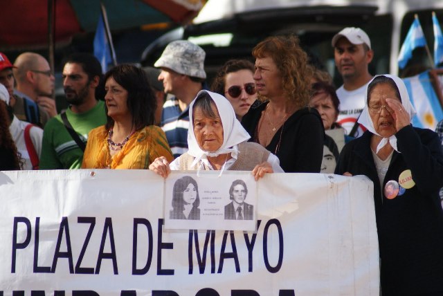 plaza_de_mayo_suruc